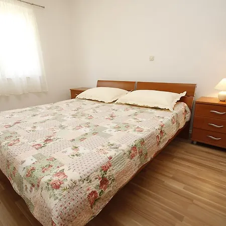 Dundic * Makarska