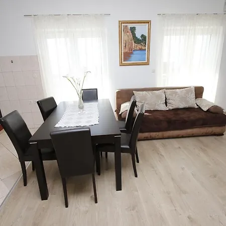 Dundic Apartment Makarska